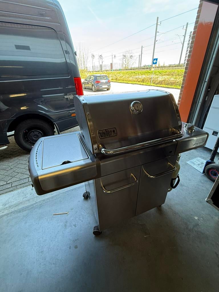 Weber Genisis gas barbecue - netjes onderhpuden met hoes, Ophalen, Gebruikt