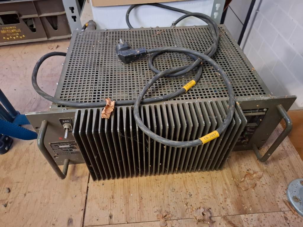 Leger ex KL 12/24Volt voeding, werking is uitstekend, Ophalen of Verzenden, 1945 tot heden, Landmacht