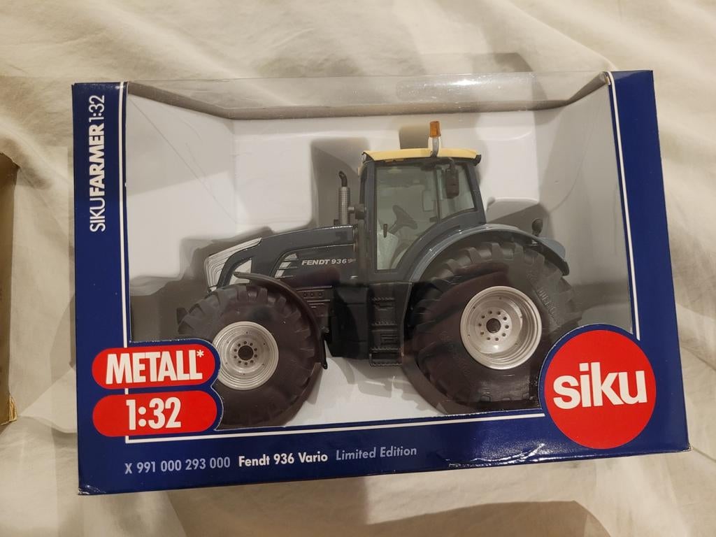 Fendt 936 vario Stahlblau 1:32 limited edition nieuw in doos, Ophalen of Verzenden, Nieuw, Tractor of Landbouw, Overige merken