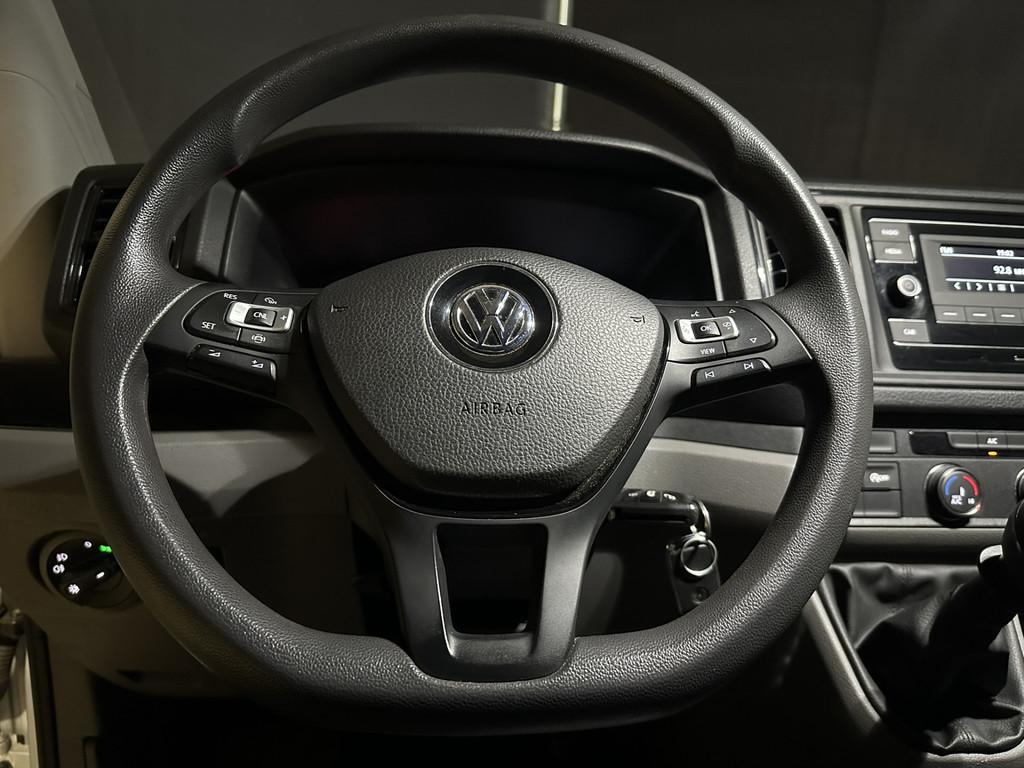 Volkswagen Crafter 2.0 TDI 141pk L3H3 L2H2 Euro6 Airco | 300, Voorwielaandrijving, Stof, Gebruikt, 4 cilinders