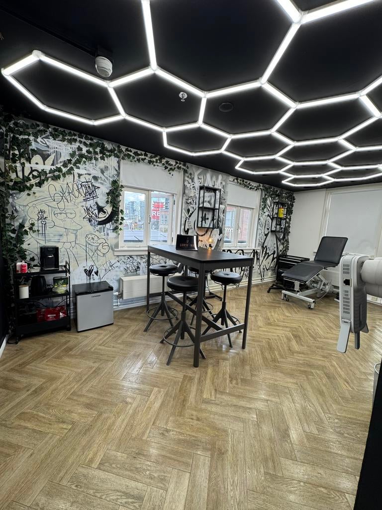 Tattoostudio Rotterdam te Koop – Snelle Overname Mogelijk, Huizen en Kamers, Huizen te huur, Studio, Rotterdam