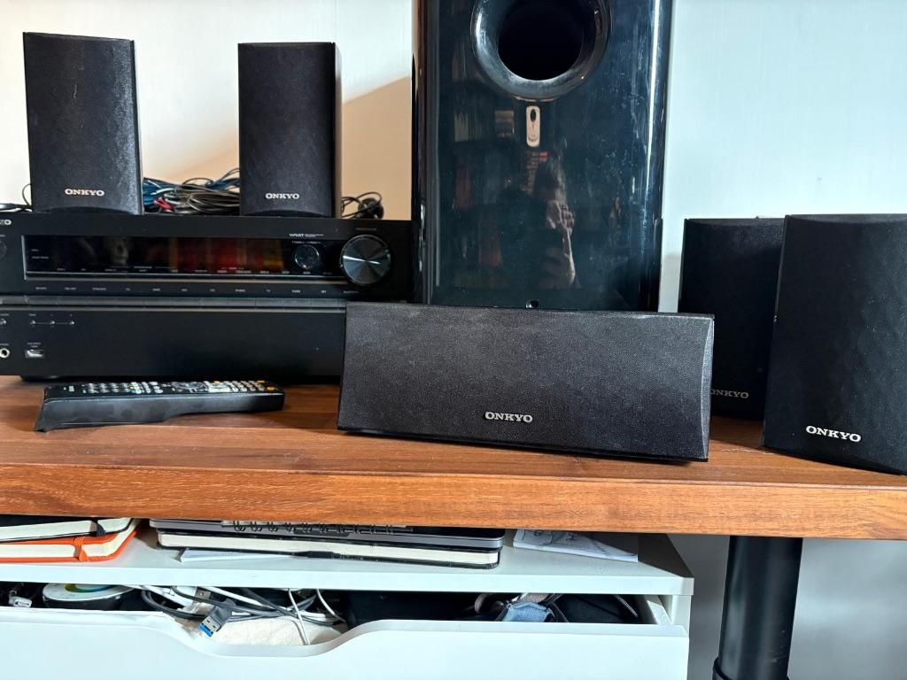 Onkyo TX-NR646 Home Cinema Set (compleet), 70 watt of meer, Zo goed als nieuw, 5.1-systeem, Overige spelers