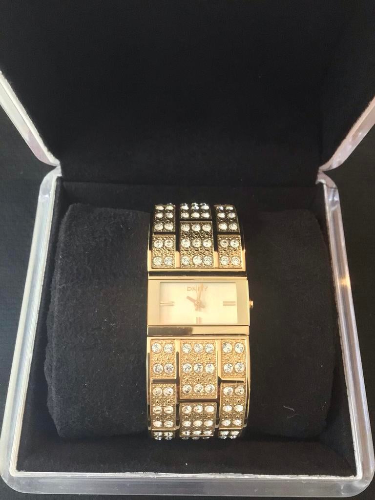DKNY Vintage Horloge - Nieuwstaat met Doos & Extra Schakels, Sieraden, Tassen en Uiterlijk, Horloges | Dames, DKNY, Polshorloge