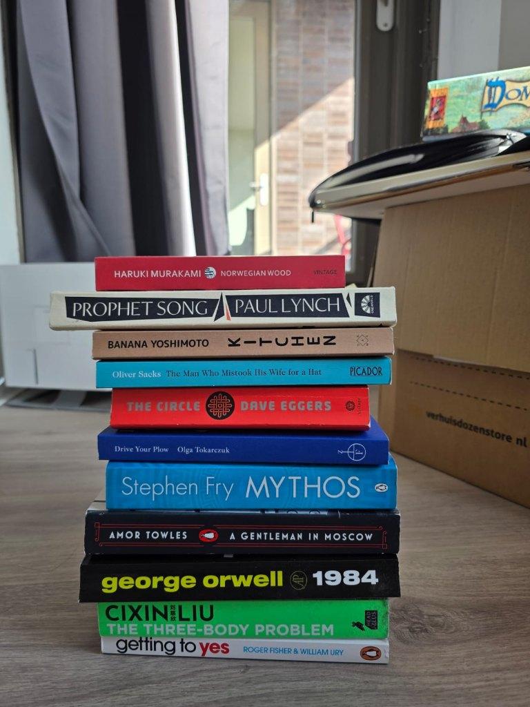 A Gentleman in Moscow, Prophet Song en anderen (Engels), Boeken, Ophalen of Verzenden, Zo goed als nieuw, Amerika