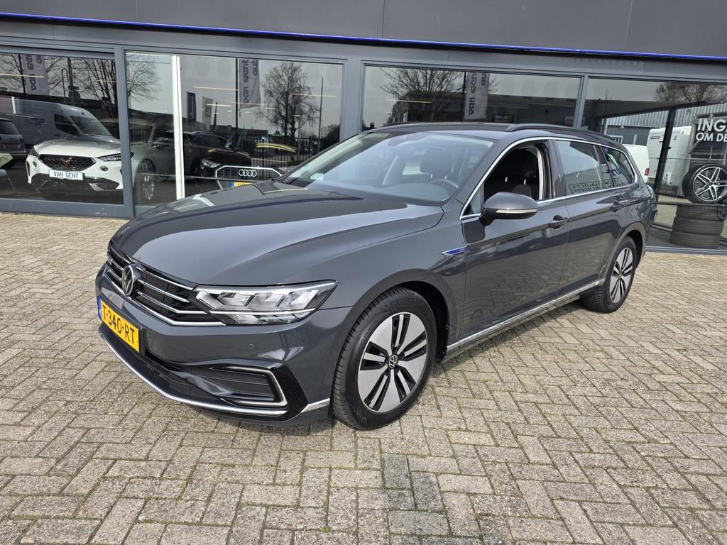 Volkswagen Passat Variant 1.4 TSI PHEV GTE Business, Auto's, Gebruikt, Euro 6, 4 cilinders, Hybride Elektrisch/Benzine