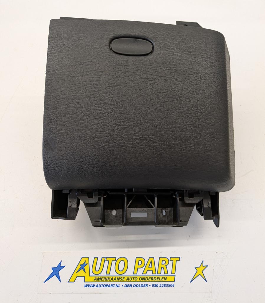 Dodge Ram bekerhouder 2002-2005, Gebruikt, PO Box 21-8004 | Auburn Hills, MI 48321-8004, Amerikaanse onderdelen, Ophalen of Verzenden