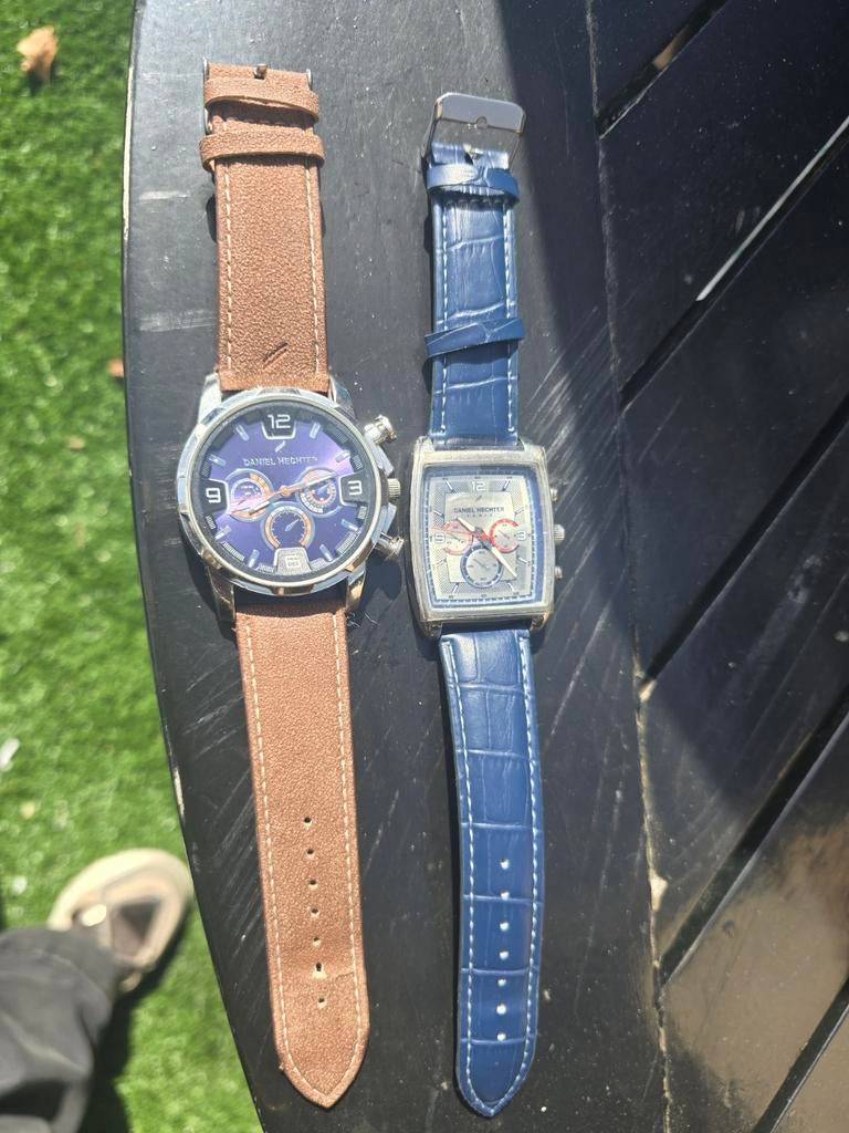 2 horloges, Daniel Hechter d16, Ophalen of Verzenden, Leer, Overige merken