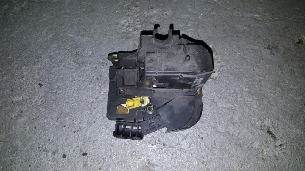 Slotmechaniek Renault Scenic 2002 links-voor, Ophalen of Verzenden