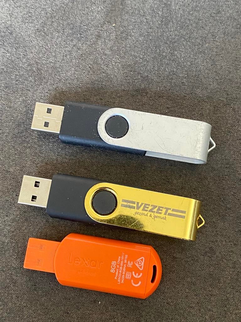 3 USB sticks, 8GB per stuk, Ophalen of Verzenden, Gebruikt, 8 GB