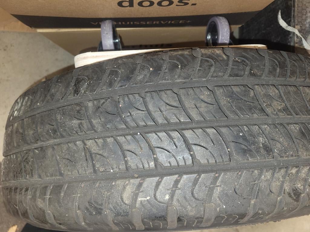 Band op stalen velgen voor renault trafic, Auto-onderdelen, Banden en Velgen, Ophalen, Velg(en), 16 inch, Nieuw