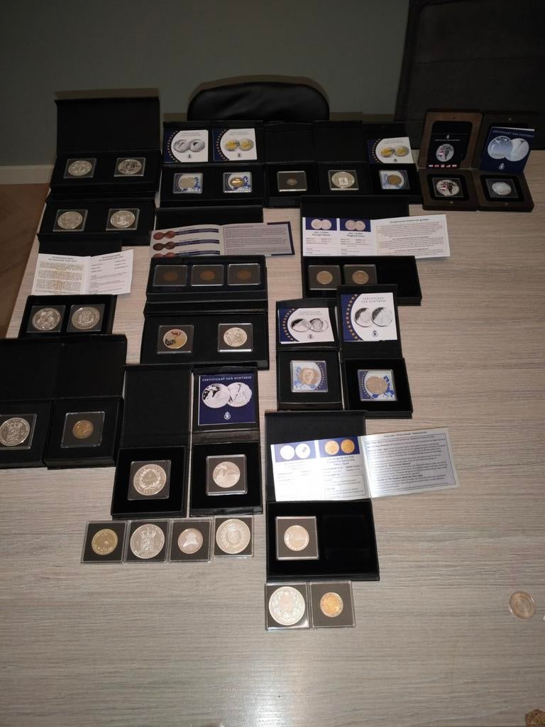 Diverse collectie herdenkingsmunten en sets, Setje, Koningin Beatrix, Zilver, Overige waardes