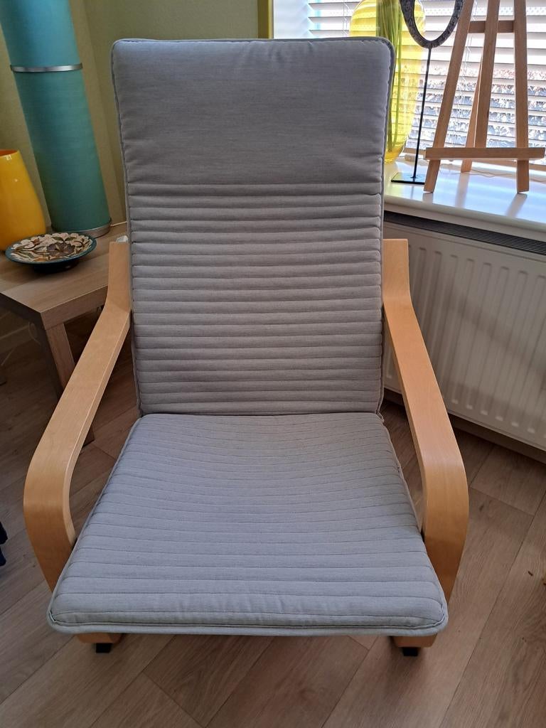 Ikea Poang stoel en voetenbank met kussens, Huis en Inrichting, Fauteuils, Ophalen, Zo goed als nieuw, 75 tot 100 cm, Hout