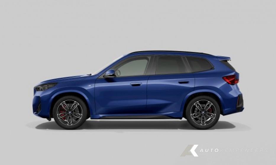 BMW X1 sDrive20i M Sport Pro | Shadow | Driving Ass. Plus |, Gebruikt, Blauw, Alcantara, Bedrijf