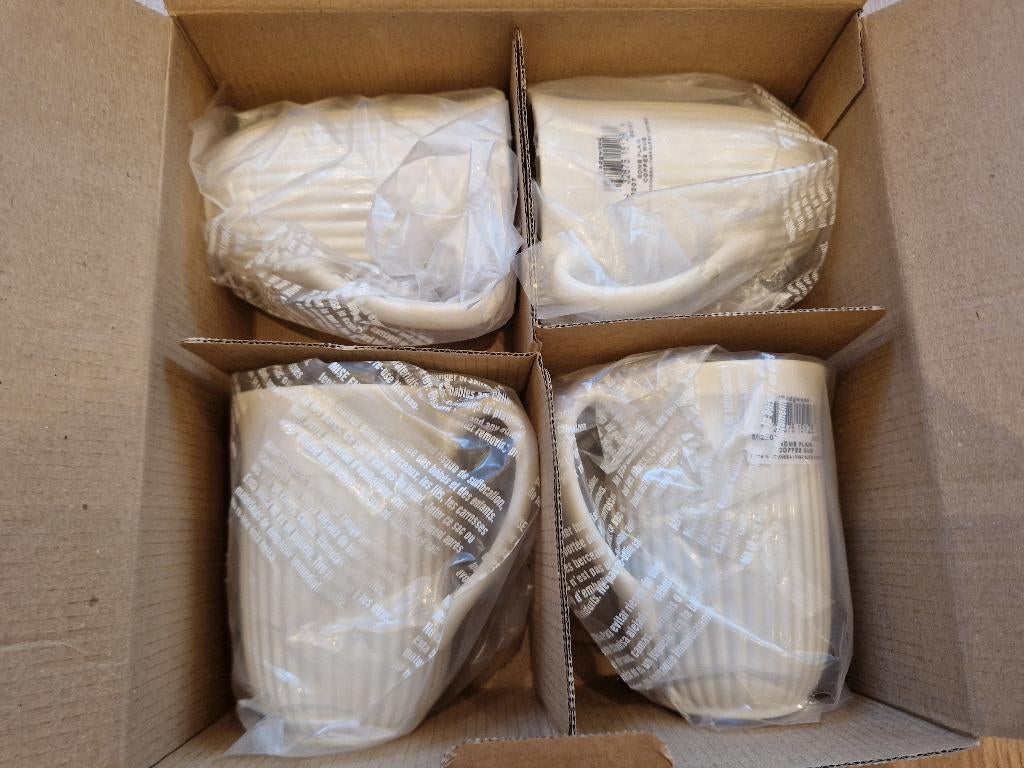 Wedgwood EDME beker met oor, Huis en Inrichting, Keuken | Servies, Nieuw, Ophalen of Verzenden, Wedgwood, Kop(pen) en/of Schotel(s)