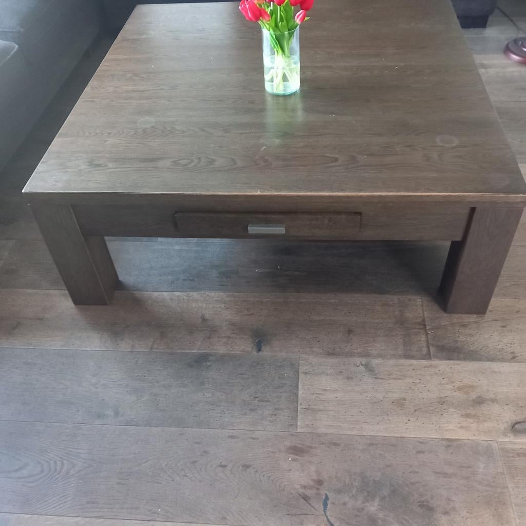 Robuuste salontafel met lade - Donker eiken, Huis en Inrichting, Tafels | Salontafels, 50 tot 100 cm, Minder dan 50 cm, Gebruikt
