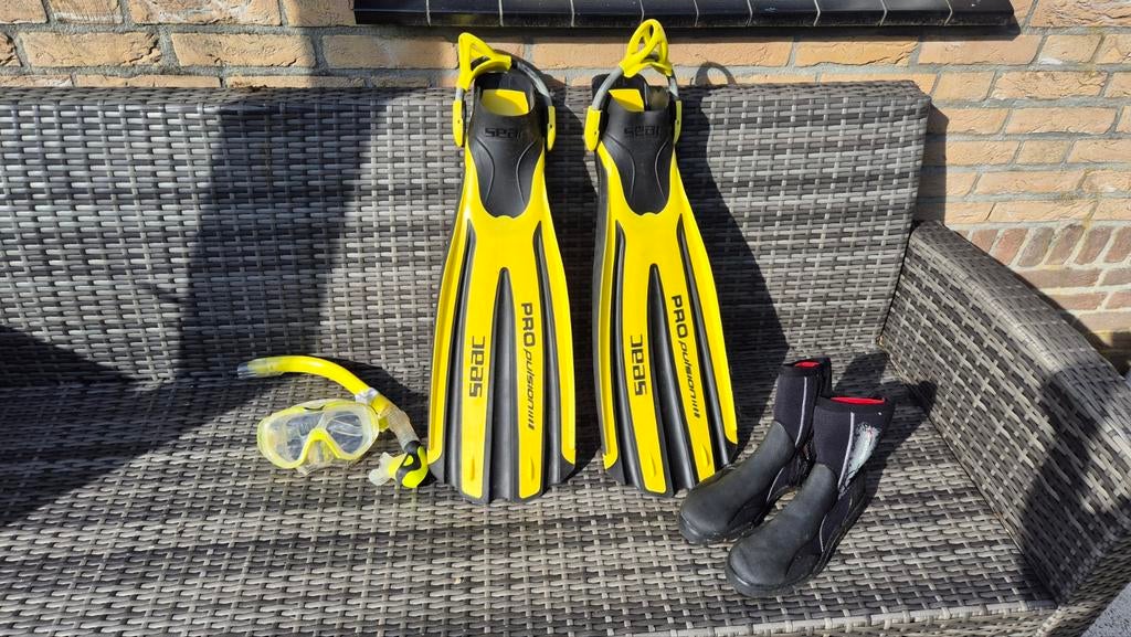 Seac duikset (vinnen, masker, snorkel + duikschoenen), Watersport en Boten, Duiken, Ophalen of Verzenden, Zo goed als nieuw, Duikbril of Snorkel