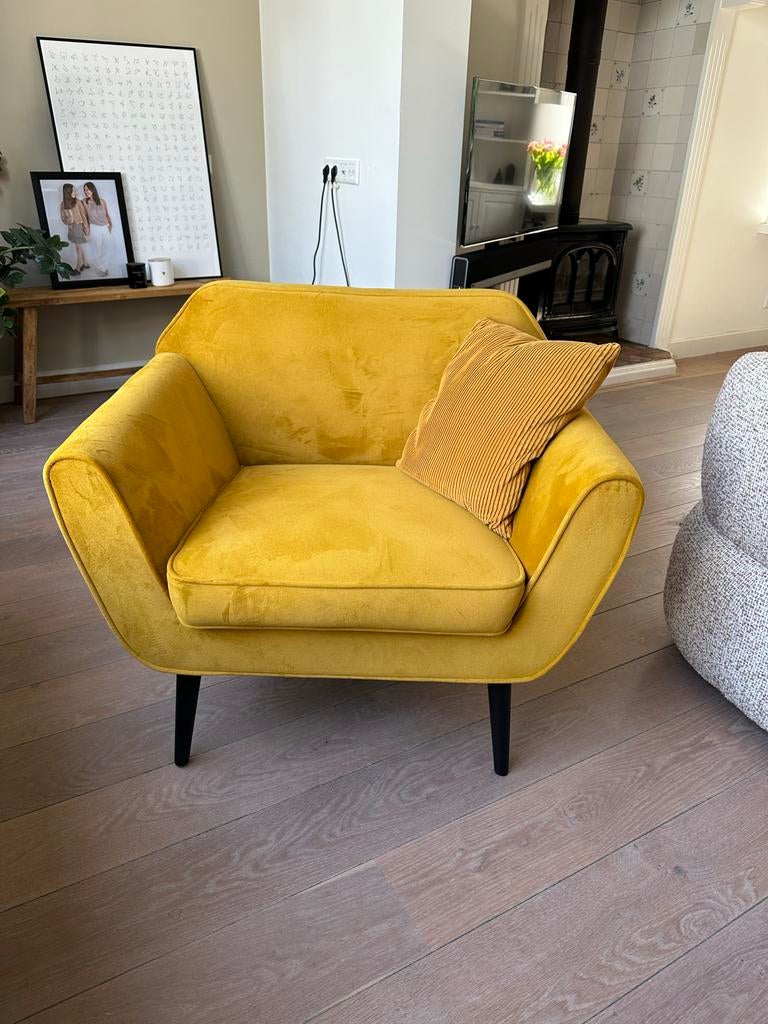 Woood Rocco fauteuil velvet oker - Stoel loveseat, Ophalen, Zo goed als nieuw, Stof, 75 tot 100 cm