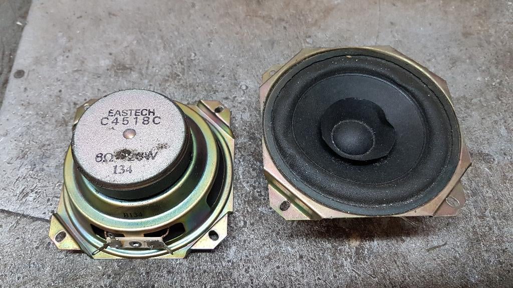 Eastech 20 watt speakers 10 cm, Auto diversen, Ophalen of Verzenden