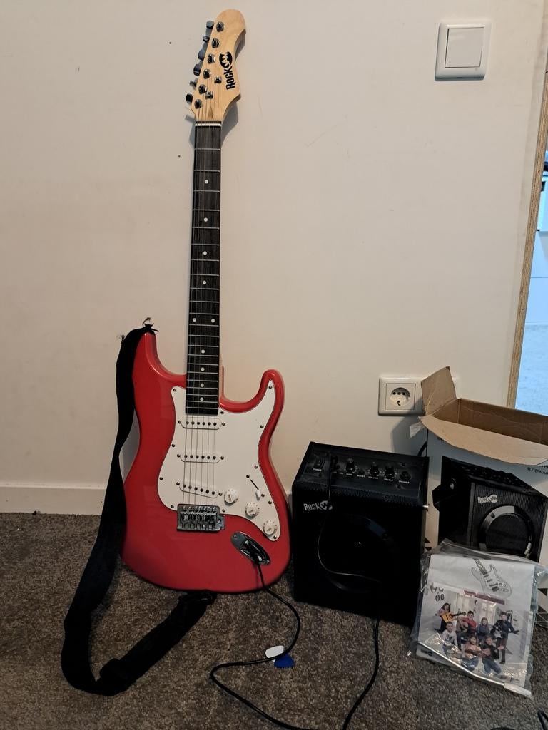 Elektrische gitaar set met versterker, Muziek en Instrumenten, Snaarinstrumenten | Gitaren | Elektrisch, Gebruikt, Met versterker