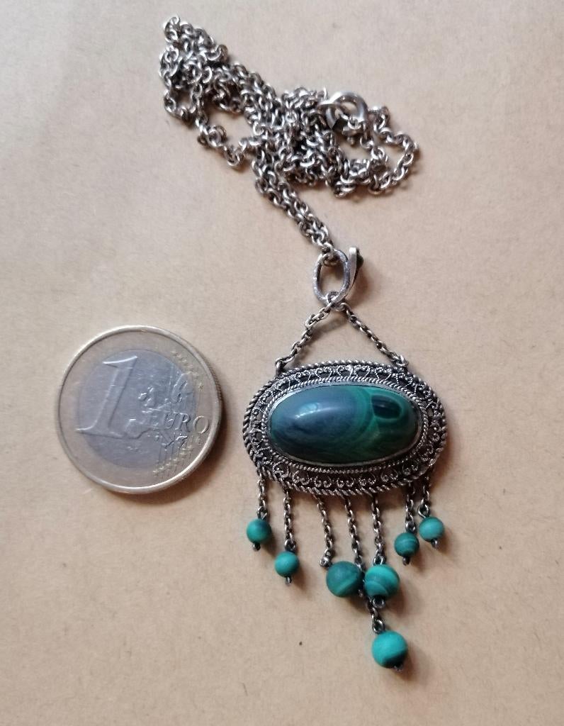 Zilveren ketting hanger met malachiet, Sieraden, Tassen en Uiterlijk, Antieke sieraden, Ophalen of Verzenden, Zilver, Hanger, Met edelsteen