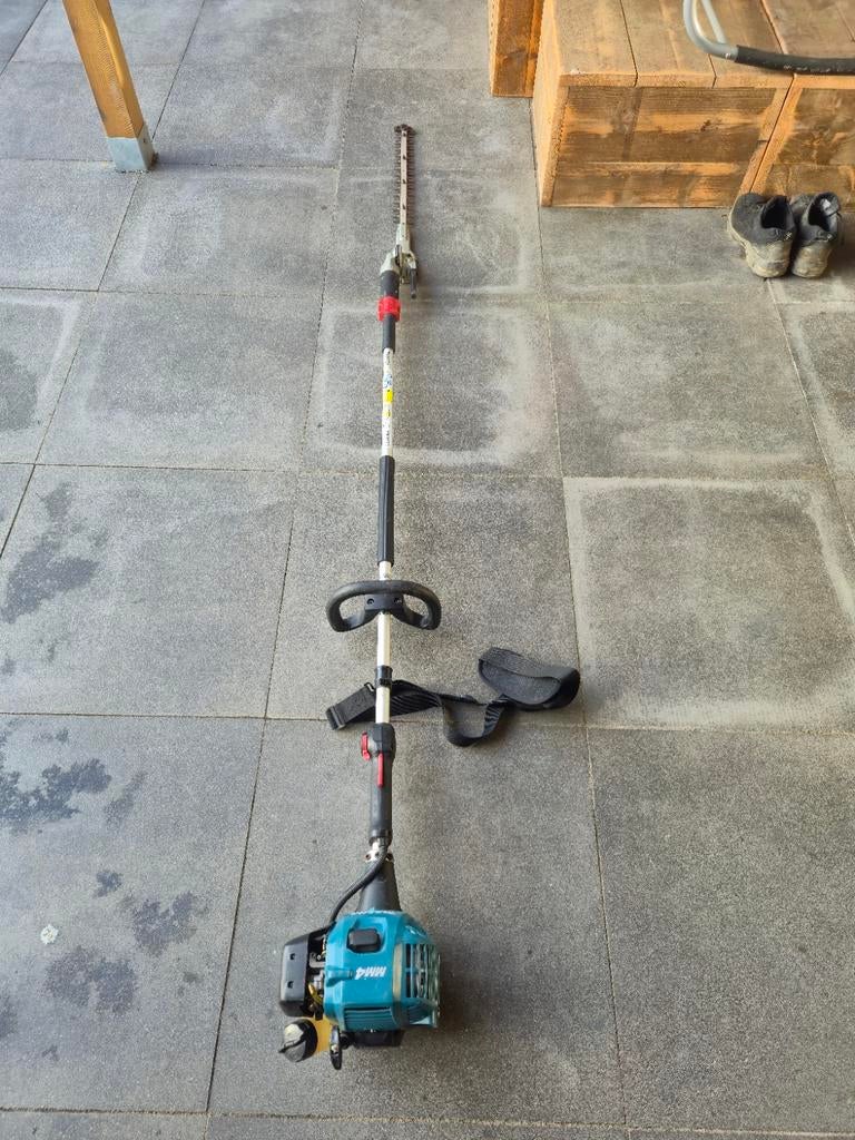 Makita benzine heggenschaar / stokheggenschaar, Tuin en Terras, Heggenscharen, Ophalen, Gebruikt, Benzine, Makita