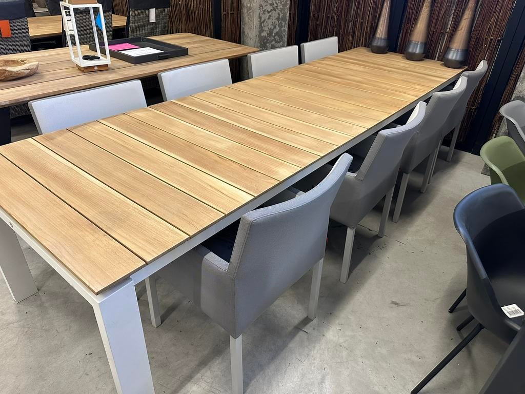 Mooie tuintafels met hoge kortingen, Tuin en Terras, Tuintafels, Nieuw, Rechthoekig, Overige materialen, Ophalen of Verzenden