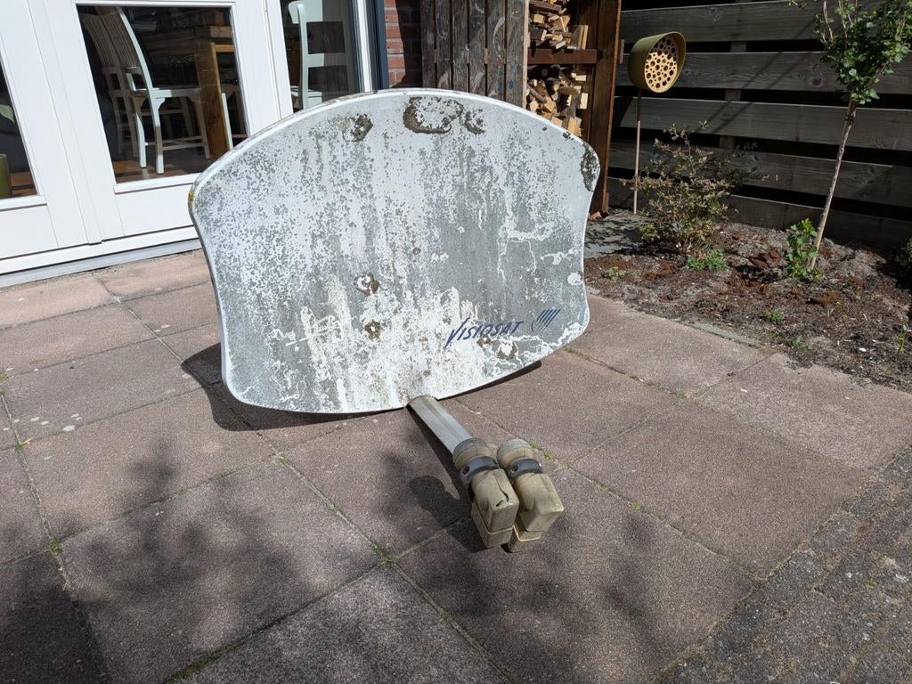 Schotelantenne Visiosat met multi lnb en voet, Ophalen, Gebruikt, (Schotel)antenne, Overige merken