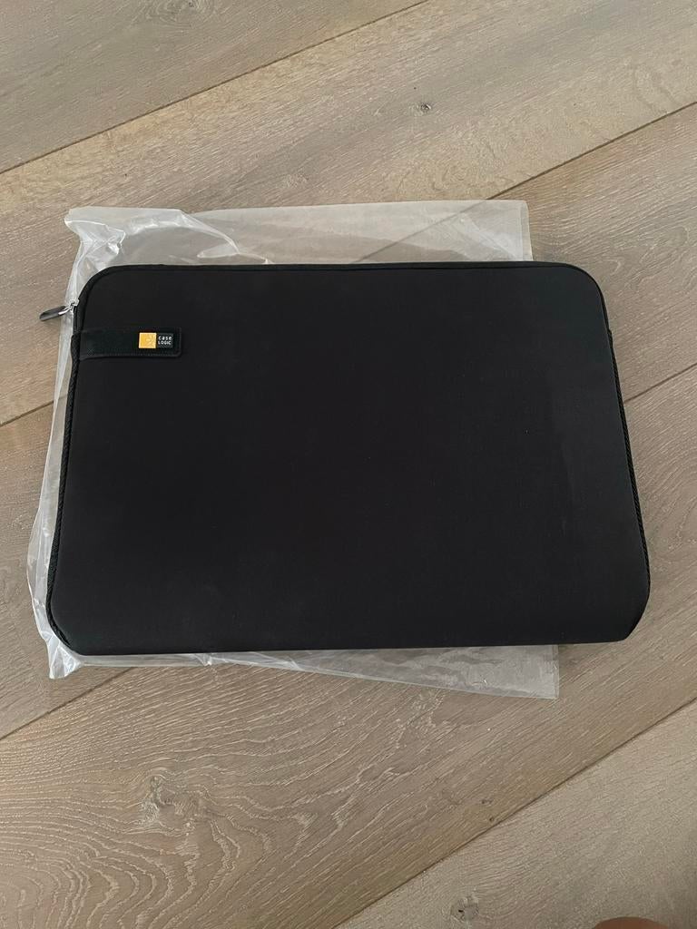 Case logic laptopsleeve 17inch nieuw, Computers en Software, Laptophoezen, Ophalen, Zo goed als nieuw