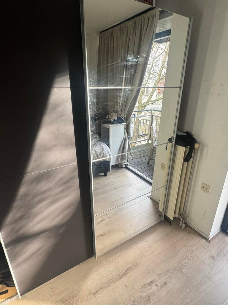 Zwarte Ikea Pax Kast met spiegeldeur, Ophalen, Gebruikt, 100 tot 150 cm, 200 cm of meer