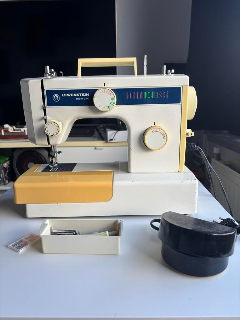 Lewenstein 2100 naaimachine, Ophalen, Gebruikt, Naaimachine, Lewenstein