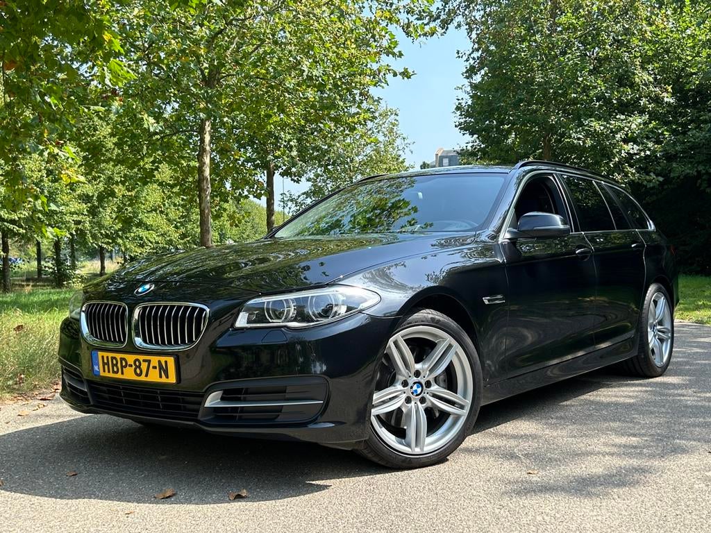 BMW 5-Serie 528i Xdrive 245pk Aut. 2016 Zwart, Automaat, Zwart, 4 cilinders, 2000 kg
