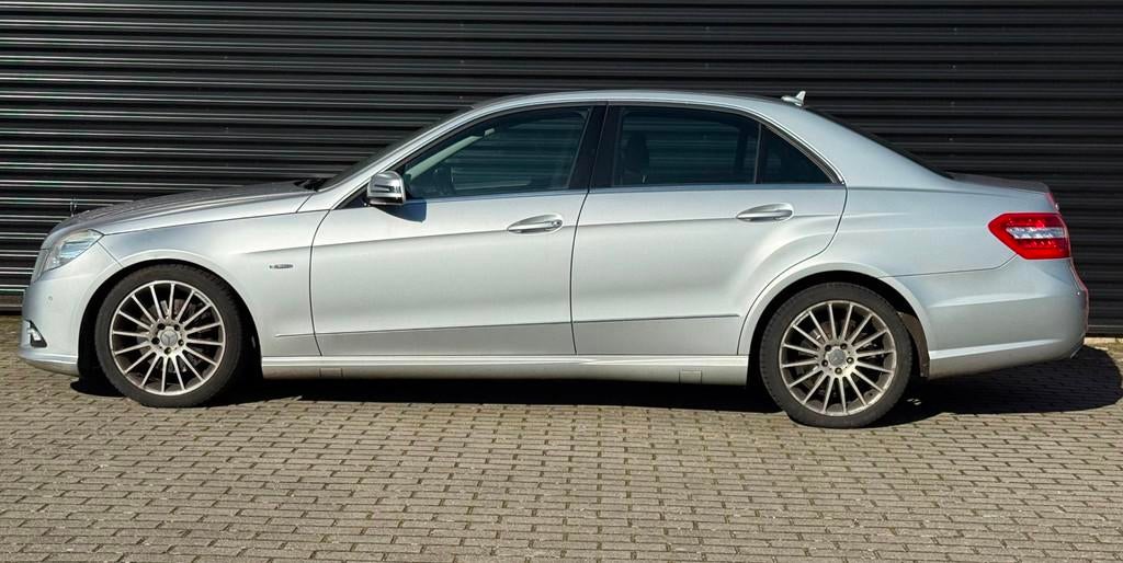 Mercedes-Benz E-klasse 350 CDI Avantgarde | Pano | Leer | Na, Automaat, Euro 5, Achterwielaandrijving, Zwart