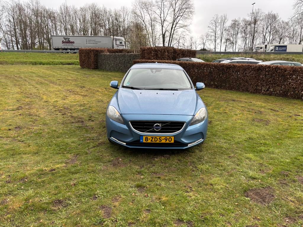 Volvo V40 2.0 D4 190PK 2014 Blauw, Auto's, Volvo, Voorwielaandrijving, Stof, Zwart, Blauw