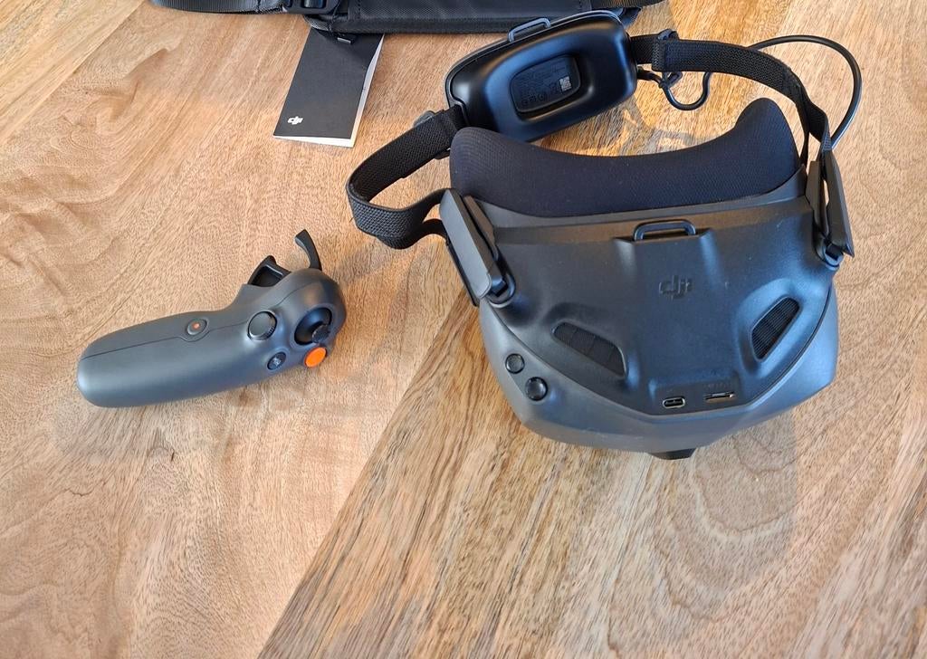 DJI Goggles N3 en Motion Remote 3, 250 tot 900 gram, Zo goed als nieuw, 1 tot 5 kilometer, Topkwaliteit
