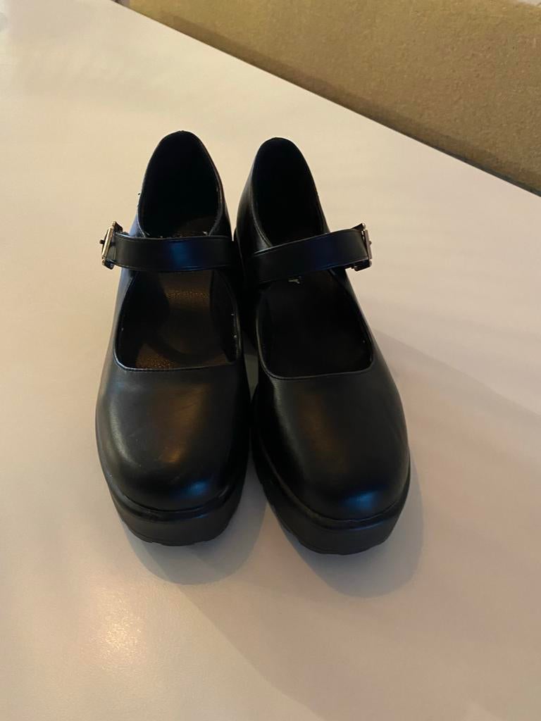 Koi footwear zwarte Mary Jane schoenen met gesp, Kleding | Dames, Ophalen, Schoenen met lage hakken, Zwart, Zo goed als nieuw