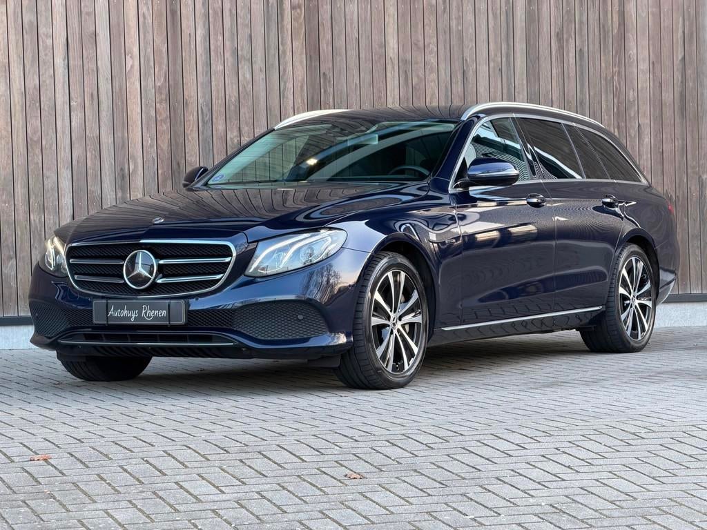 Mercedes-Benz E-klasse Estate 300 de Advantage / Trekhaak /, Achterwielaandrijving, Gebruikt, 4 cilinders, 241 €/maand