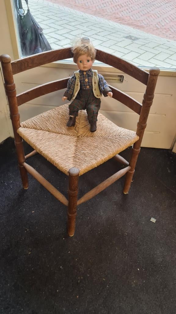 Rieten Hoekstoel - Zithoogte 42cm, Antiek en Kunst, Antiek | Meubels | Stoelen en Banken, Ophalen of Verzenden