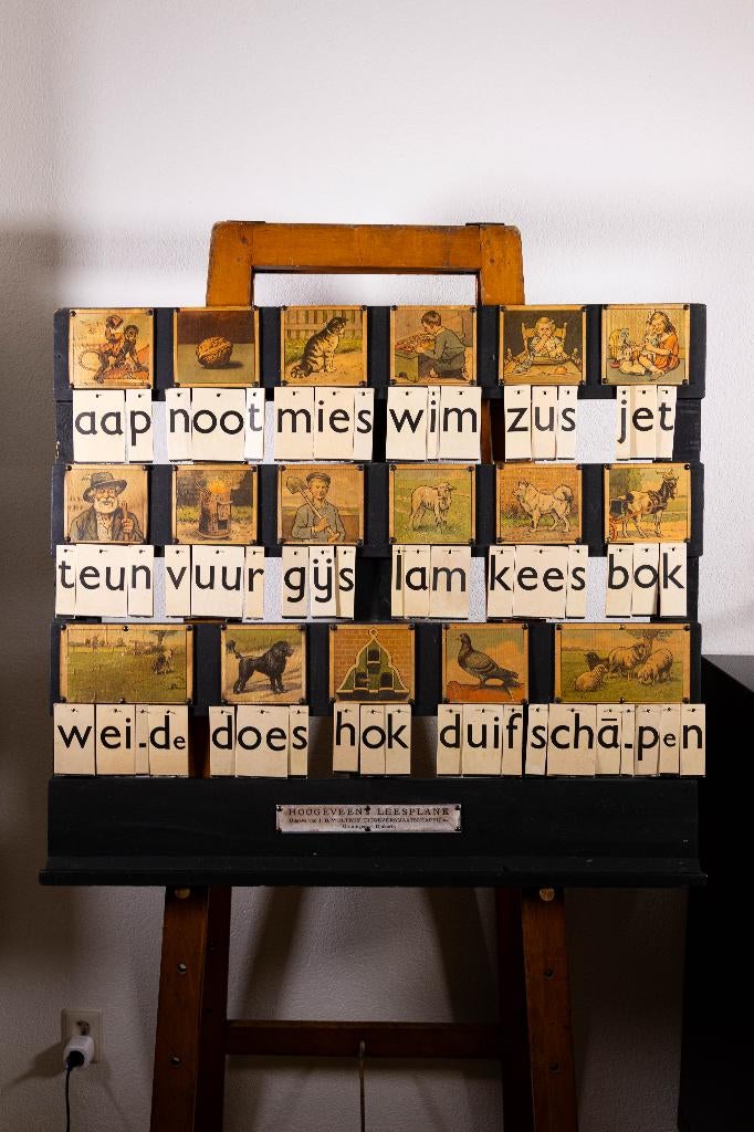 Leesplank -jes. oa Dialect leesplankjes Aap Noot Mies enz., Antiek en Kunst, Ophalen, Overige thema's