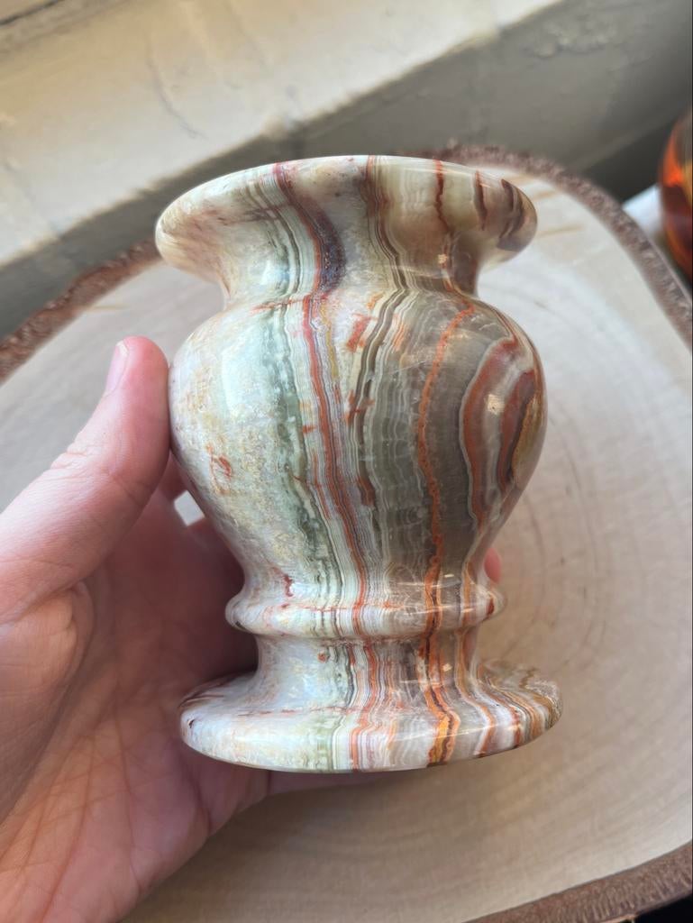 Gestreepte Onyx Vaas - Groen, Oranje, Crème, Steen, Overige kleuren, Ophalen of Verzenden, Zo goed als nieuw