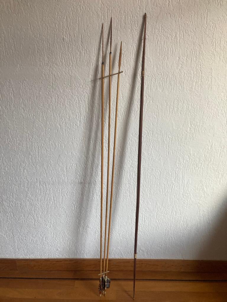 Surinaamse houten handgemaakt pijl pijlen en boog antiek, Ophalen of Verzenden, Gebruikt, Overige typen