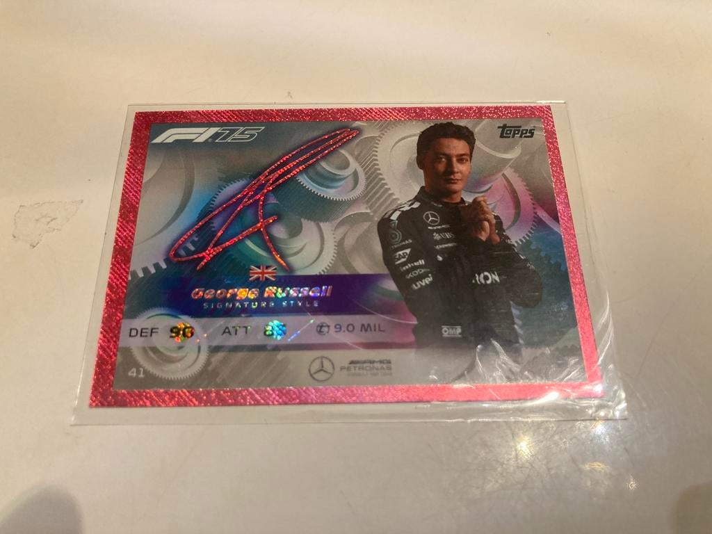 George russell turbo attax pink met handtekening, Ophalen of Verzenden, Nieuw, Formule 1