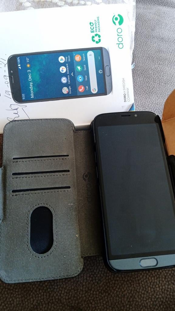 Senioren telefoon Doro 8050 met hoesje, Telecommunicatie, Mobiele telefoons | Blackberry, Gebruikt, Zonder abonnement, Zonder simlock