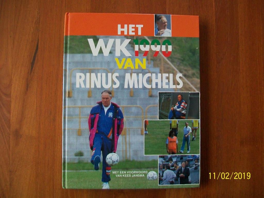 Het WK 1990 van Rinus Michels ( WK 1990 Italië), Verzamelen, Verzenden, Zo goed als nieuw, Buitenlandse clubs, Boek of Tijdschrift