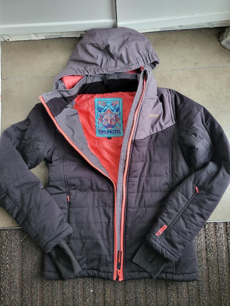 Winterjas Brunotti maat 164 Kleur Zwart-Grijs-Roze, Meisje, Ophalen of Verzenden, Zo goed als nieuw, Brunotti