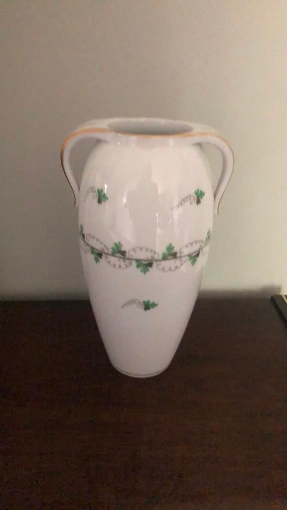 Herend porseleinen vaas handbeschilderd wijnrankmotief 21 cm, Ophalen of Verzenden