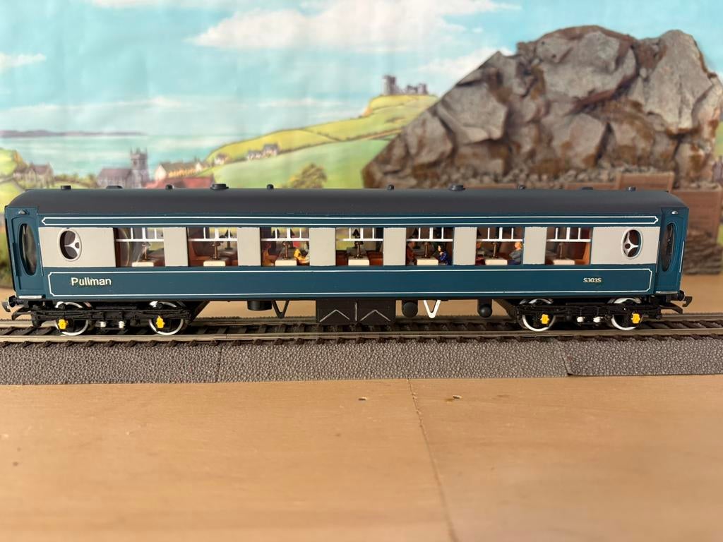 Wrenn Pullman car 2nd class BR blue, Hobby en Vrije tijd, Modeltreinen | H0, Ophalen of Verzenden, Zo goed als nieuw, Gelijkstroom