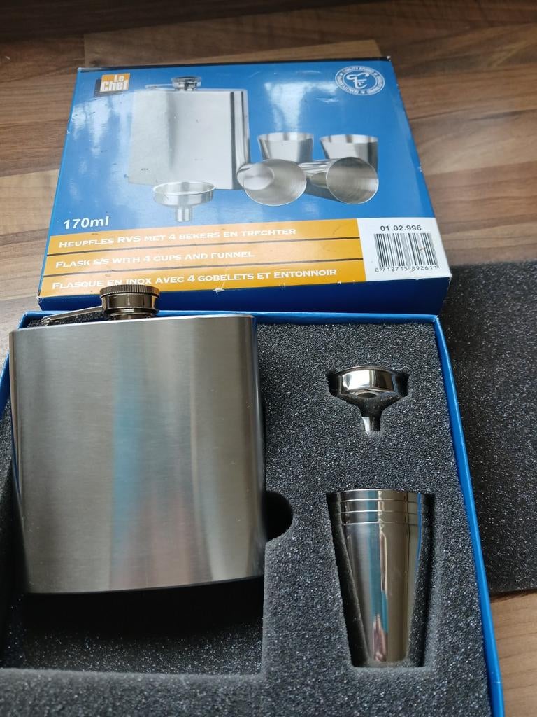 Heupfles met bekers en trechter, Ophalen of Verzenden, Nieuw, Overige typen