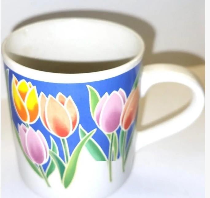 Pasen en vintage beker mok tulpen, kopjes en nog kop, borden, Diversen, Pasen, Ophalen of Verzenden