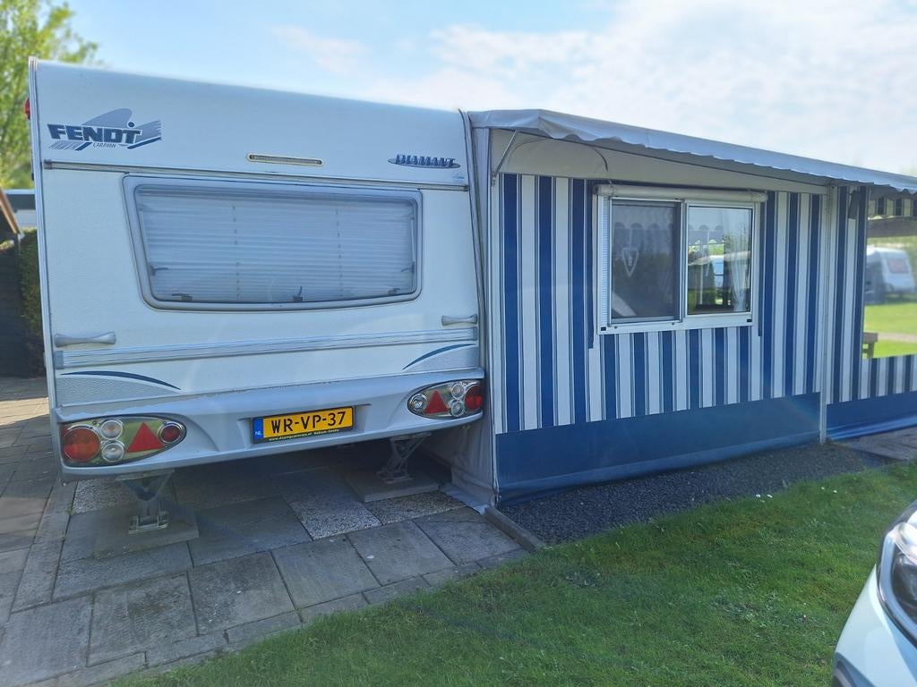 Caravan fendt met wintertent 2006, Caravans en Kamperen, 2 aparte bedden, Rondzit, Airco, Particulier