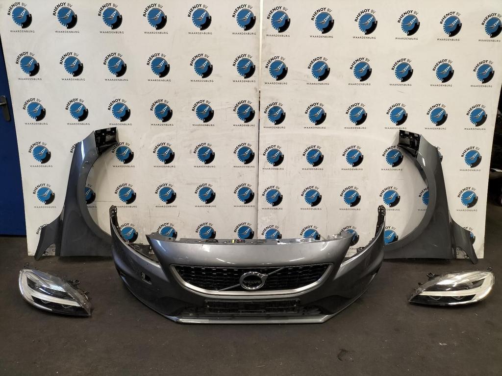 Voorkop Volvo V40 1.5 b Full led 2020  zonder motorkap en fr, Auto-onderdelen, Carrosserie en Plaatwerk, Bumper, Gebruikt, Ophalen